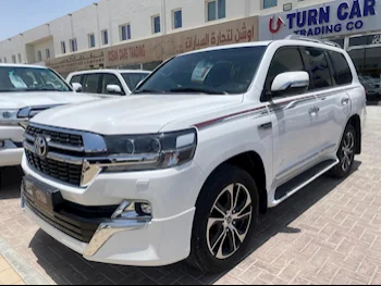 Toyota  Land Cruiser  GXR- Grand Touring  2021  Automatic  94,000 Km  8 Cylinder  Four Wheel Drive (4WD)  SUV  White