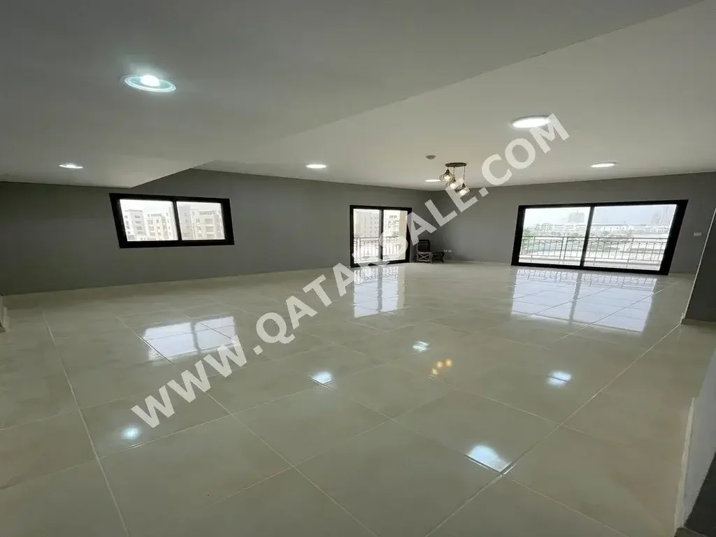 Labour Camp 1 Bedrooms  Apartment  For Sale  in Lusail -  Al Erkyah  Not Furnished