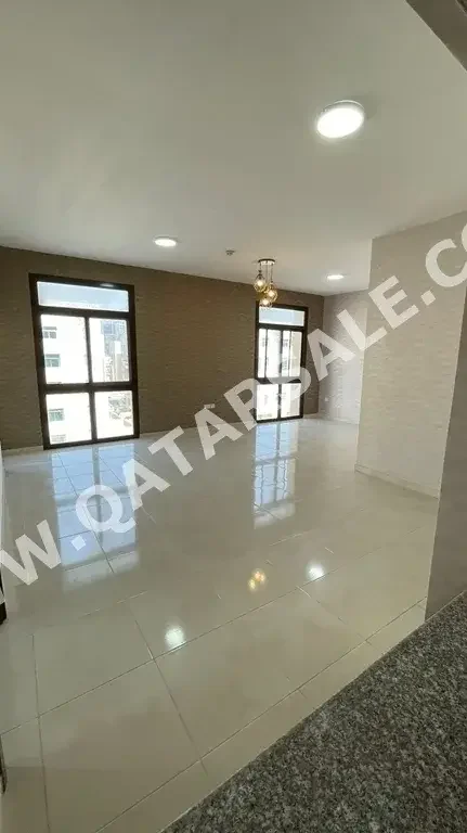Labour Camp 3 Bedrooms  Apartment  For Sale  in Lusail -  Al Erkyah  Not Furnished