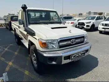 Toyota  Land Cruiser  LX  2022  Manual  0 Km  8 Cylinder  Four Wheel Drive (4WD)  Pick Up  White  With Warranty
