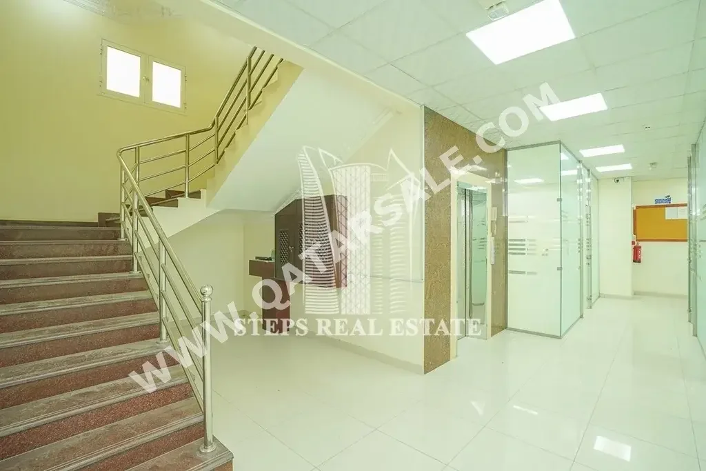 Commercial  - Not Furnished  - Al Rayyan  - Al Gharrafa  - 5 Bedrooms