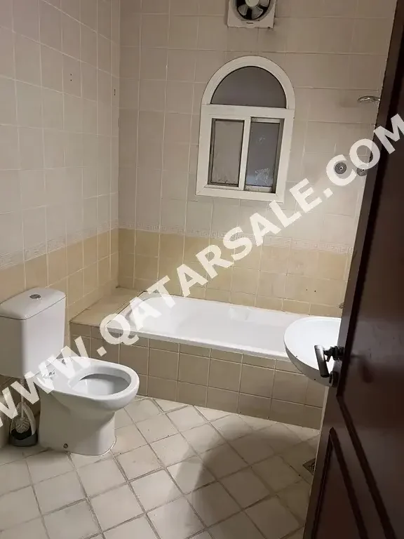 Farms & Resorts 1 Bedrooms  Studio  For Rent  in Al Rayyan -  Industrial Area  Not Furnished