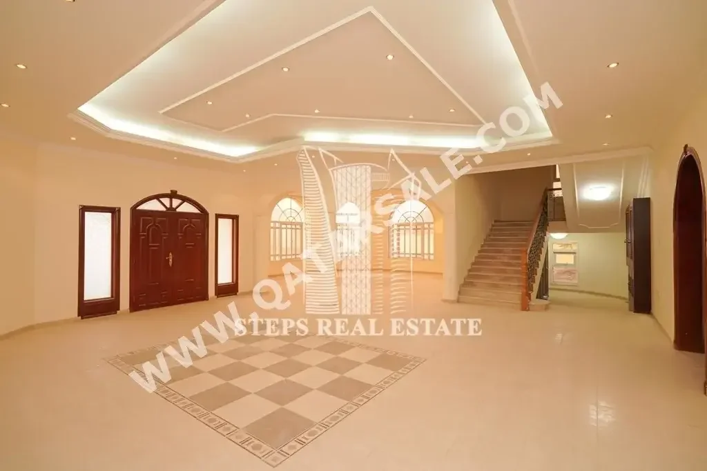 Family Residential  - Not Furnished  - Doha  - Al Dafna  - 7 Bedrooms