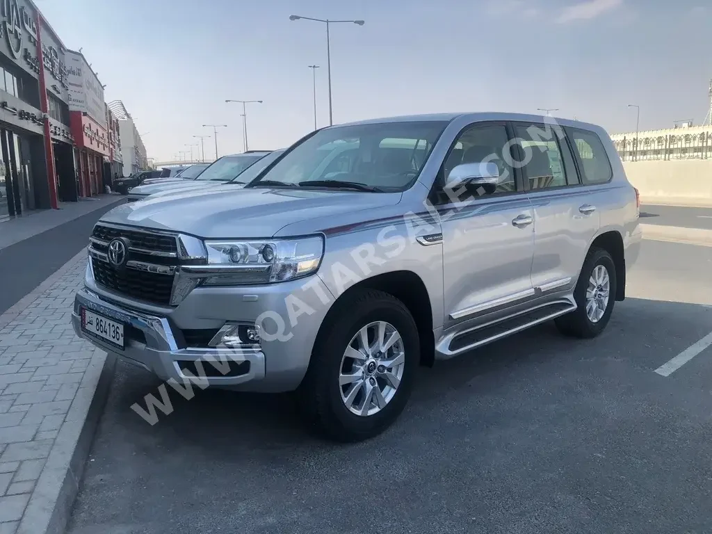 Toyota  Land Cruiser  GXR  2021  Automatic  0 Km  8 Cylinder  Four Wheel Drive (4WD)  SUV  Silver  With Warranty