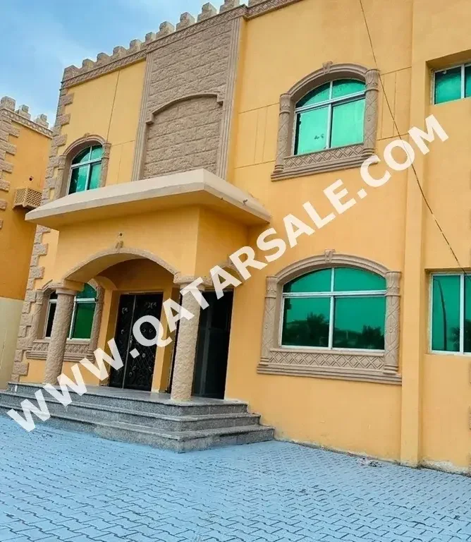 Family Residential  - Not Furnished  - Doha  - Al Dafna  - 6 Bedrooms