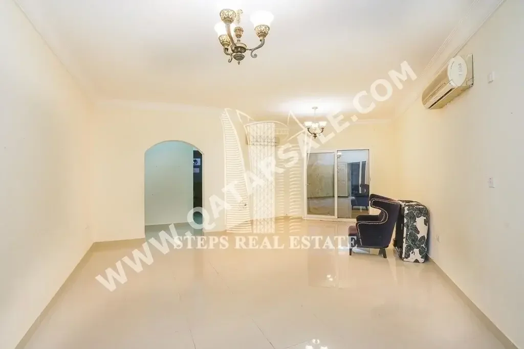 2 غرف نوم  شقة  للايجار  في الريان -  أبو هامور  نصف مفروشة